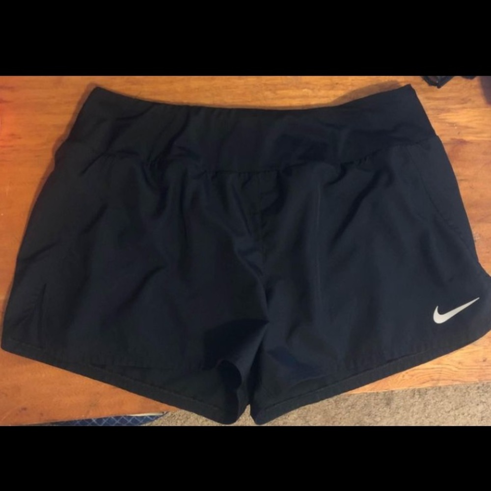 Black Nike shorts